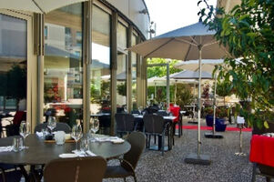 Terrasse vom Simple Steakhouse & Tapas Bar